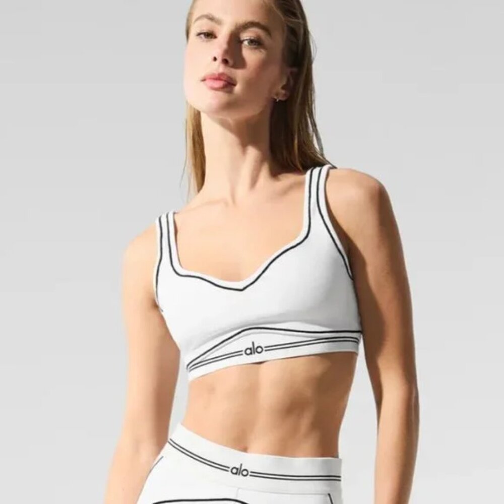 NWT Alo Yoga Ivy Airlift Line Up Bra White, NEW